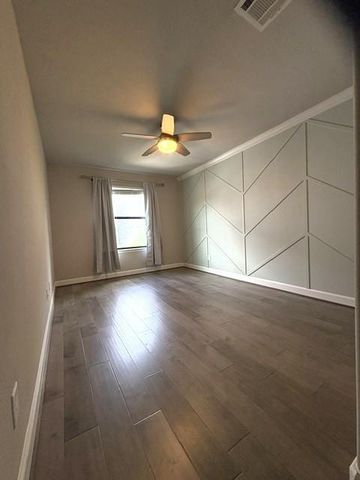 5018 Dickson Street, Houston, TX 77007