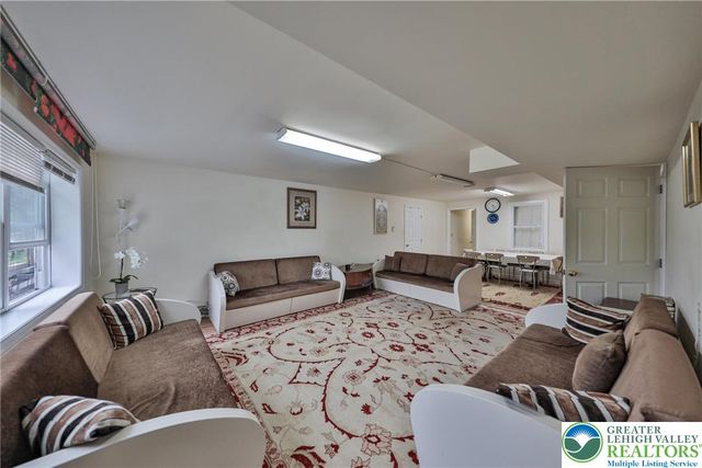 7494 Mount Eaton Road, Ross Twp, PA 18353