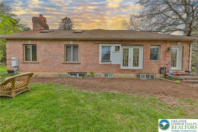 7494 Mount Eaton Road, Ross Twp, PA 18353