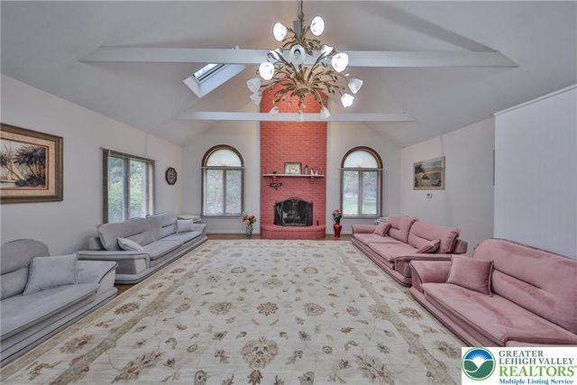 7494 Mount Eaton Road, Ross Twp, PA 18353