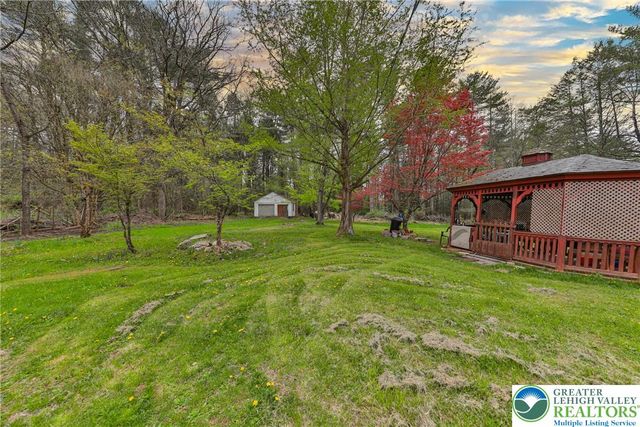 7494 Mount Eaton Road, Ross Twp, PA 18353