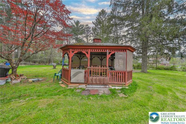 7494 Mount Eaton Road, Ross Twp, PA 18353