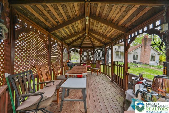 7494 Mount Eaton Road, Ross Twp, PA 18353