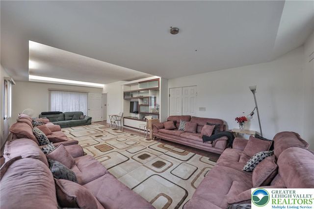 7494 Mount Eaton Road, Ross Twp, PA 18353