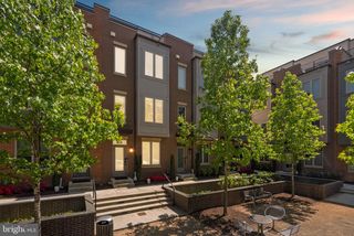 820 THOMPSON CRES #26, Rockville, MD 20852