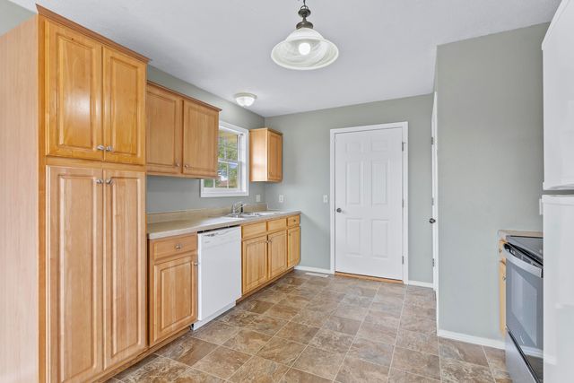 2988 E Morris Street, Republic, MO 65738