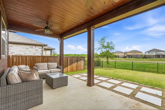 960 Tule Drive, Aubrey, TX 76227