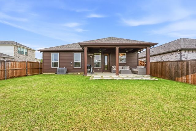 960 Tule Drive, Aubrey, TX 76227