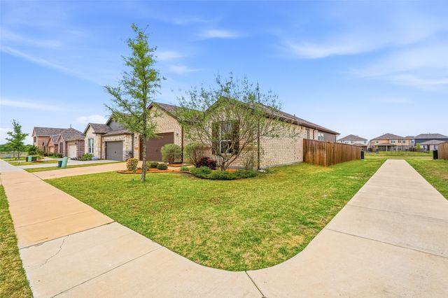 960 Tule Drive, Aubrey, TX 76227