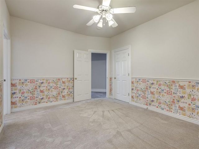 105 S Olde Bridge Road, Moore, OK 73170