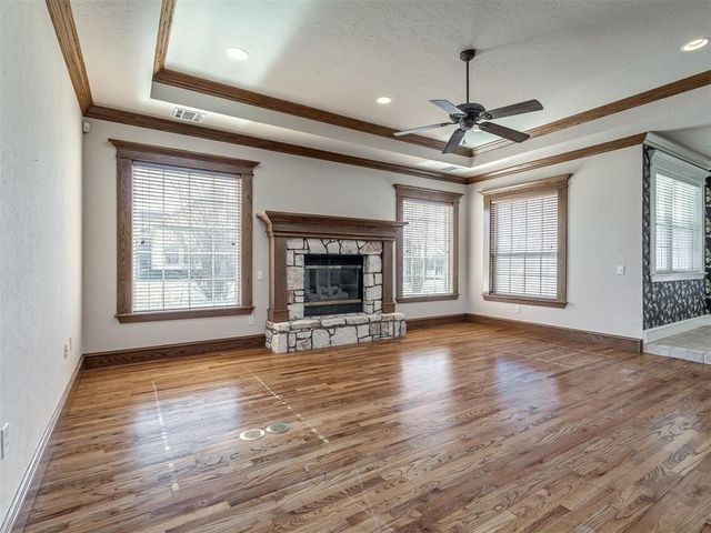 105 S Olde Bridge Road, Moore, OK 73170