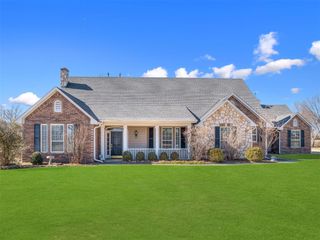 105 S Olde Bridge Road, Moore, OK 73170