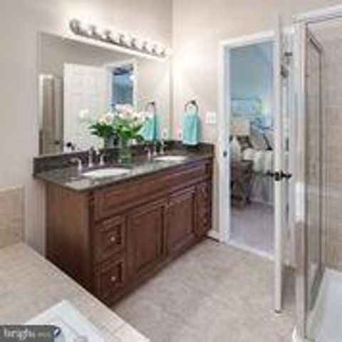 7027 ASHLEIGH MANOR COURT, Alexandria, VA 22315