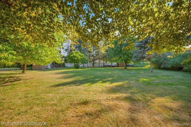 11500 30 Mile Road, Washington Township, MI 48095