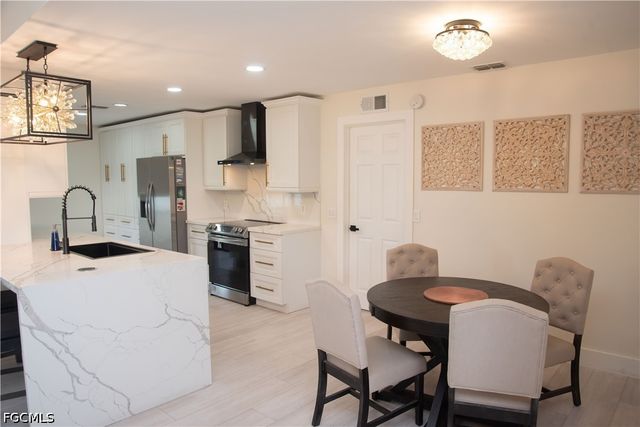 2804 SW 2nd TER, Cape Coral, FL 33991