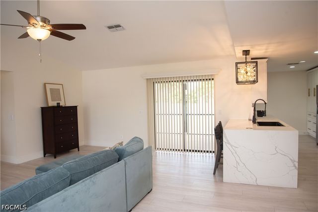 2804 SW 2nd TER, Cape Coral, FL 33991
