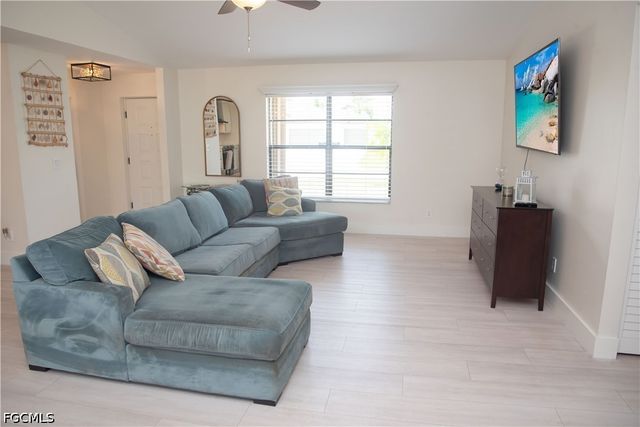 2804 SW 2nd TER, Cape Coral, FL 33991