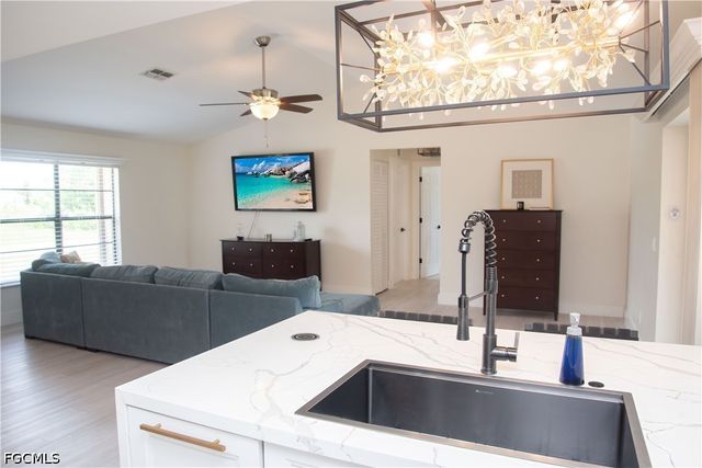 2804 SW 2nd TER, Cape Coral, FL 33991