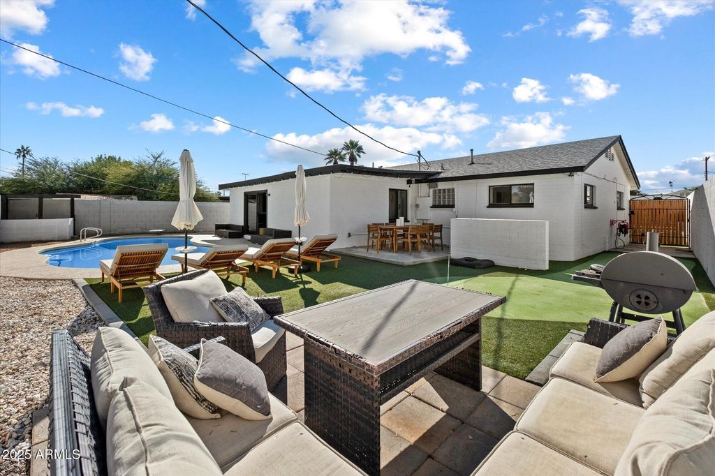 2827 N 69TH Place, Scottsdale, AZ 85257