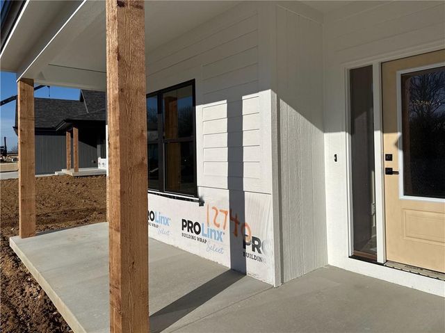 12740 NW Larkspur Lane, Platte City, MO 64079