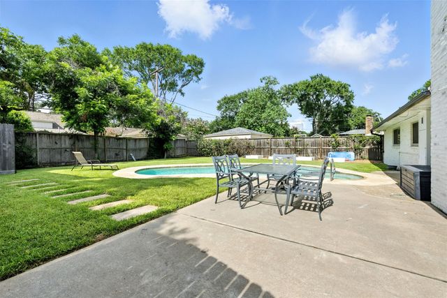 10718 Chevy Chase Drive, Houston, TX 77042