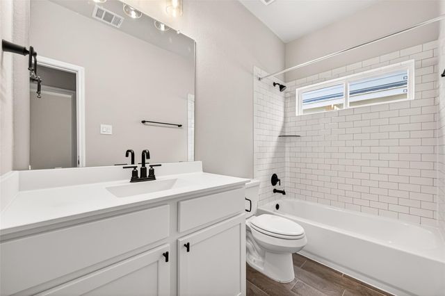 316 Stone Placa Trail, Brookshire, TX 77423