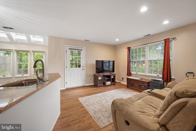 308 LAKE SIDE DR, Swedesboro, NJ 08085