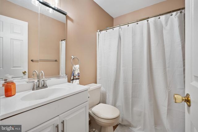 308 LAKE SIDE DR, Swedesboro, NJ 08085