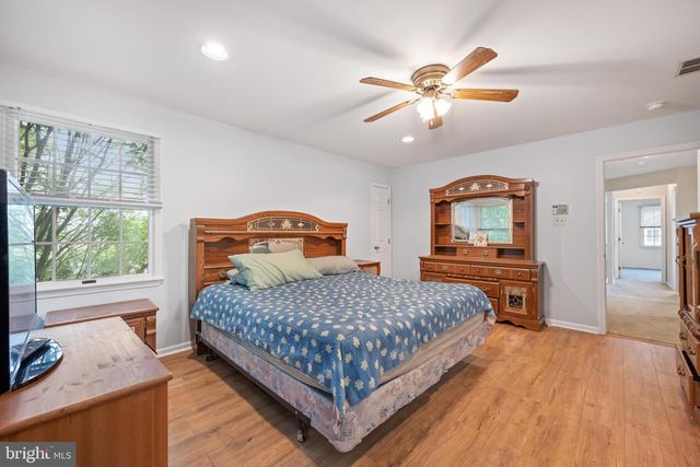 308 LAKE SIDE DR, Swedesboro, NJ 08085