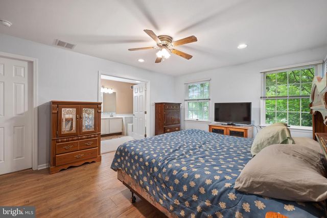 308 LAKE SIDE DR, Swedesboro, NJ 08085