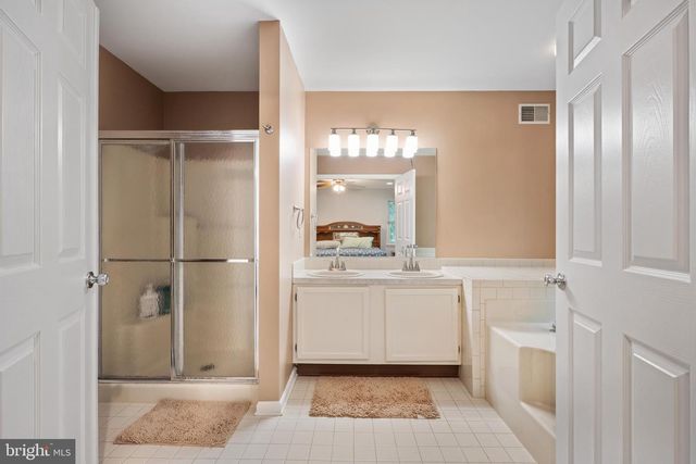 308 LAKE SIDE DR, Swedesboro, NJ 08085
