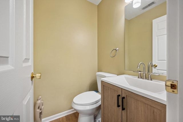 308 LAKE SIDE DR, Swedesboro, NJ 08085