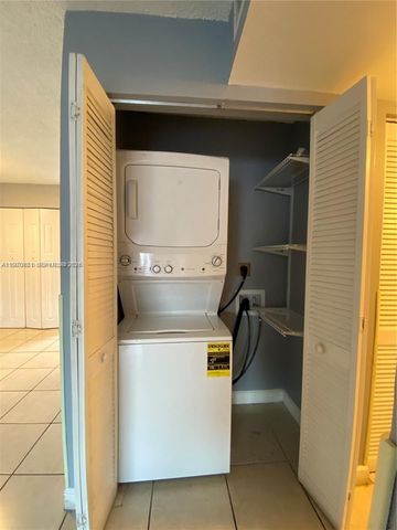 1735 W 60th St M301, Hialeah, FL 33012