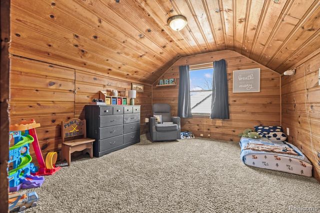 33494 Pierce Street, Garden City, MI 48135