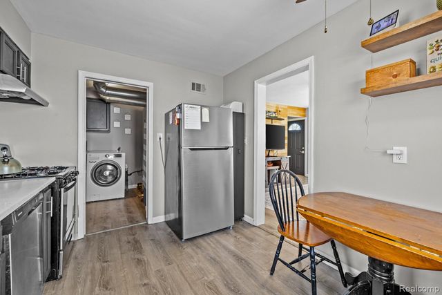 33494 Pierce Street, Garden City, MI 48135