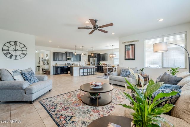 2135 W ANGELO Way, San Tan Valley, AZ 85144