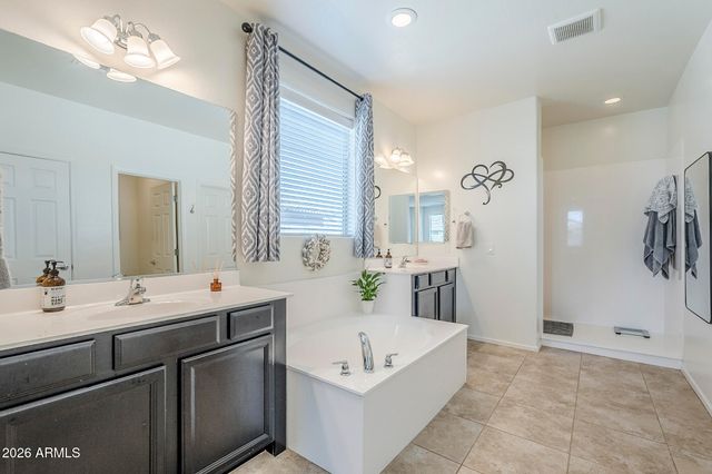 2135 W ANGELO Way, San Tan Valley, AZ 85144