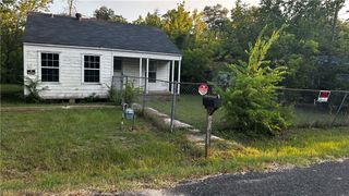 1207 South Drive S, Bryan, TX 77803