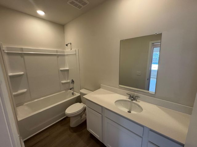 5047 Blackberry Lane, Ravenel, SC 29470