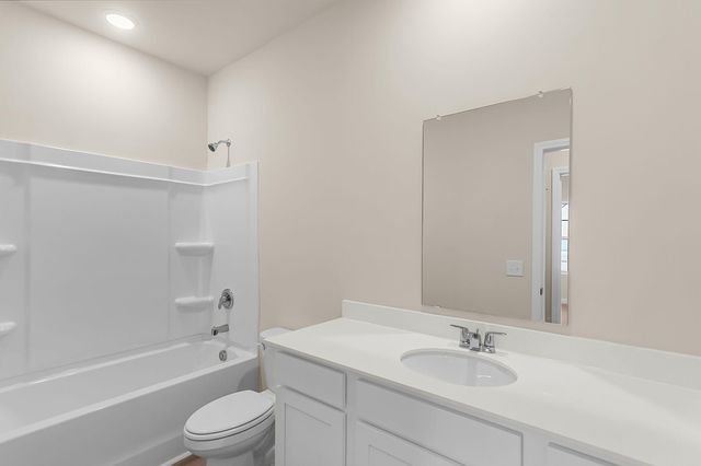5047 Blackberry Lane, Ravenel, SC 29470