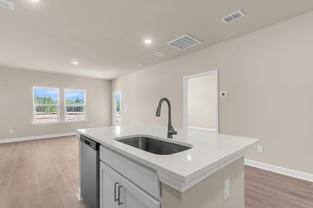 5047 Blackberry Lane, Ravenel, SC 29470