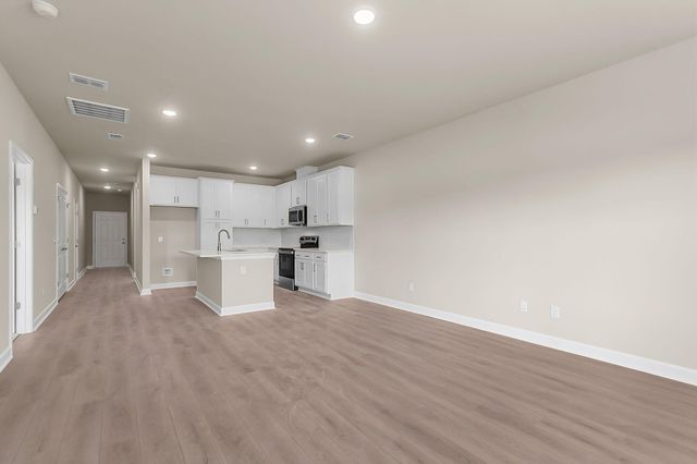 5047 Blackberry Lane, Ravenel, SC 29470