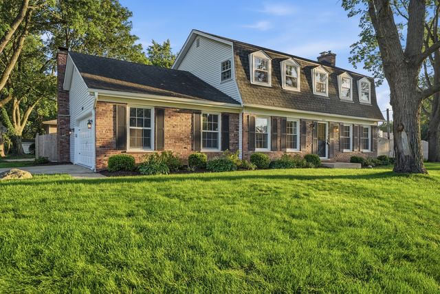 604 Timber Trail Drive, Naperville, IL 60565