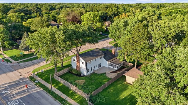 604 Timber Trail Drive, Naperville, IL 60565