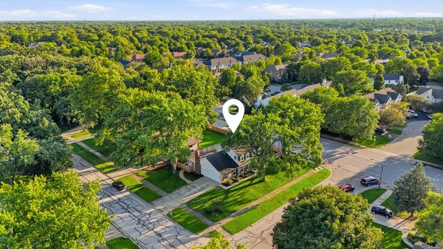 604 Timber Trail Drive, Naperville, IL 60565