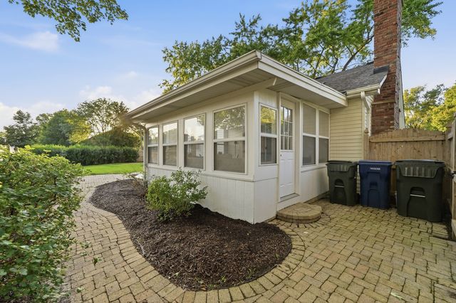 604 Timber Trail Drive, Naperville, IL 60565