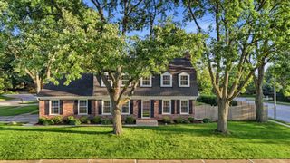 604 Timber Trail Drive, Naperville, IL 60565
