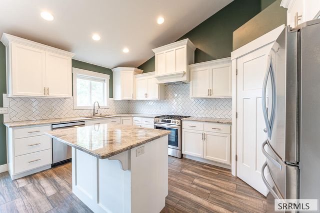 1194 Indian Hollow Drive, Ammon, ID 83401