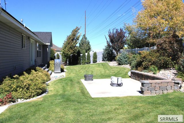 1194 Indian Hollow Drive, Ammon, ID 83401