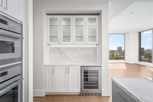 5656 San Felipe Street 1005, Houston, TX 77056